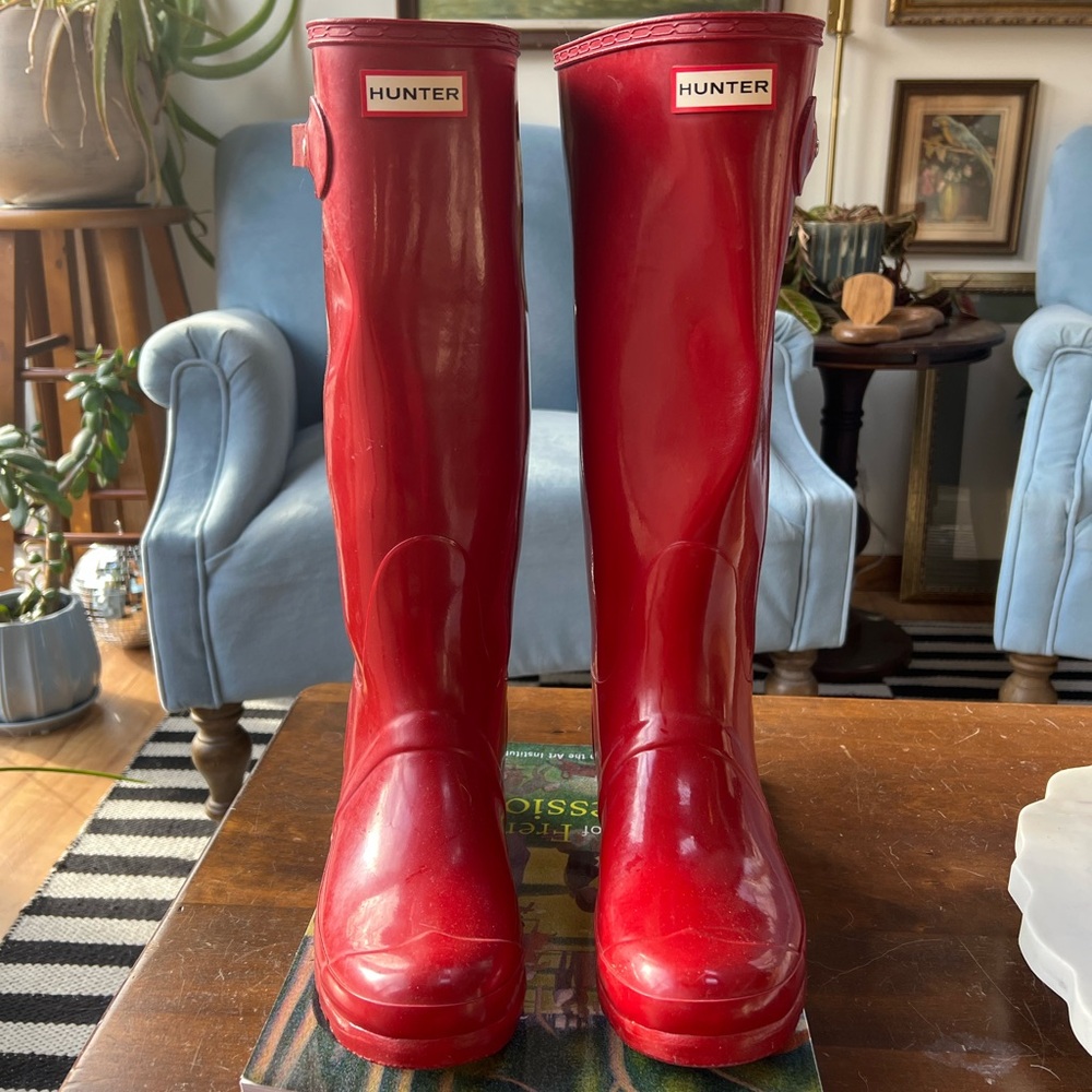 Women’s red Hunter boots size 10
